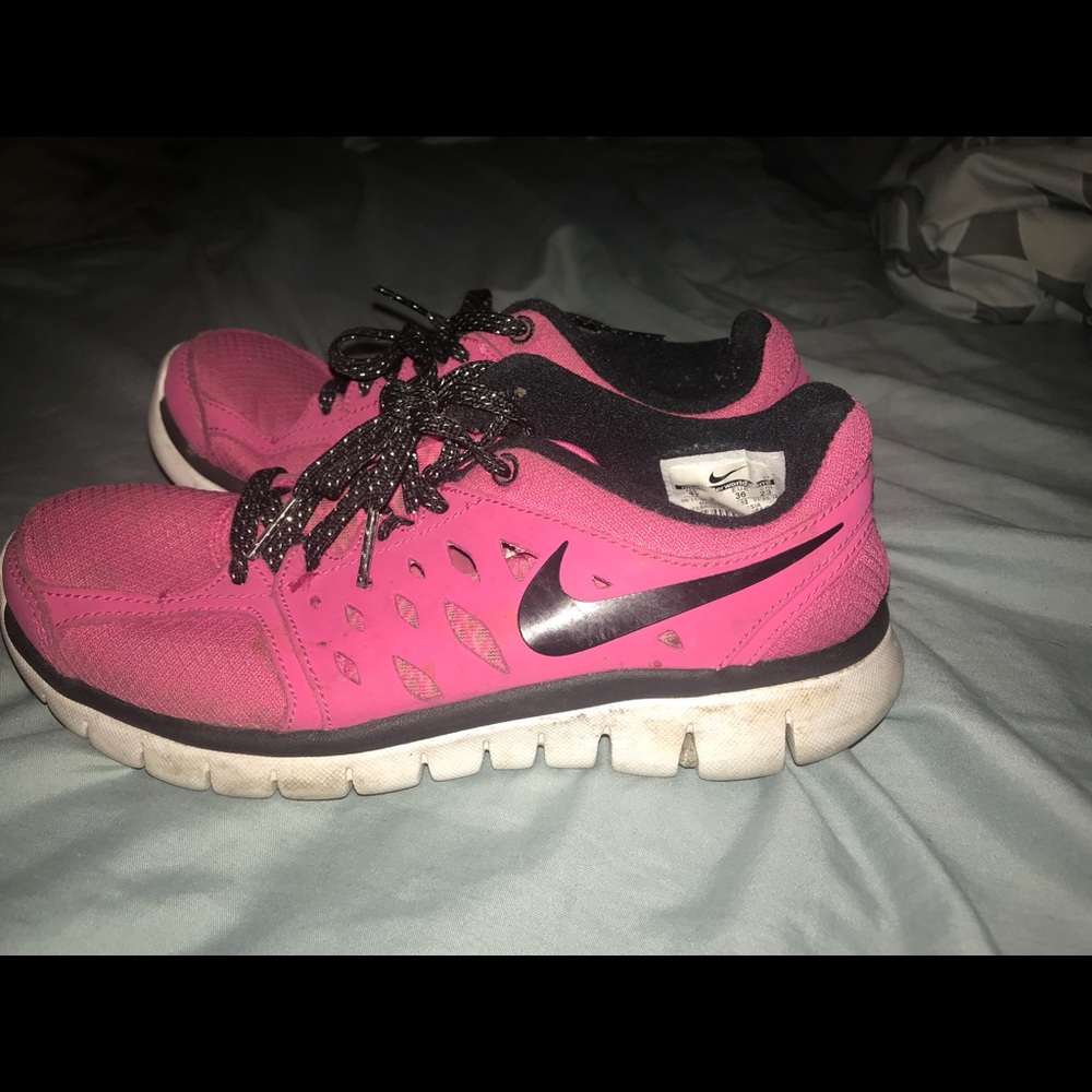 nike running shoes